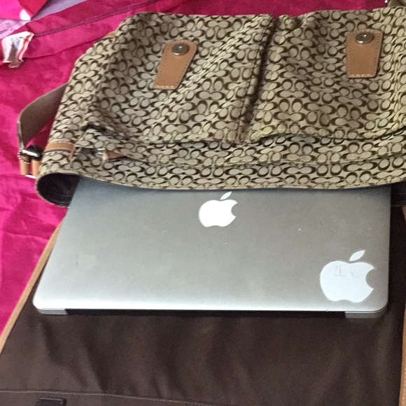 coach Signature laptop carry bag preowne like new - Picture 7 of 16